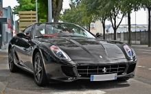      Ferrari 599